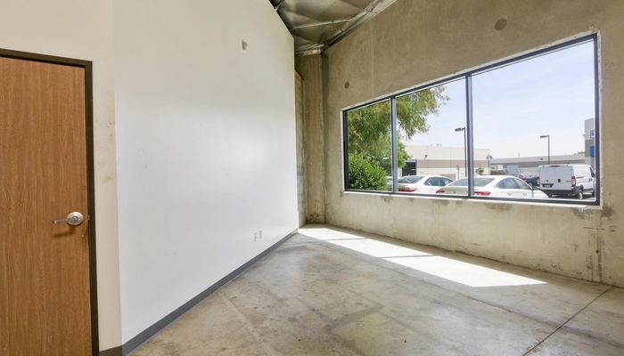 Warehouse Space for Sale at 624 E Rancho Vista Blvd Palmdale, CA 93550 - #7