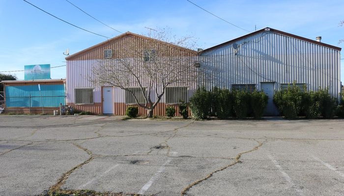 Warehouse Space for Sale at 2711 E Avenue I Lancaster, CA 93535 - #1