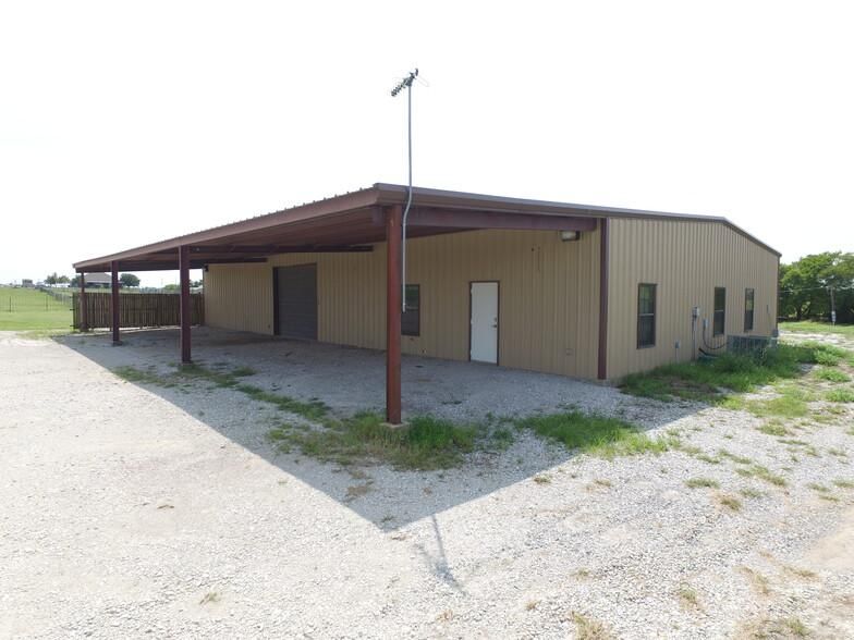 2585 Melton Rd photo 1