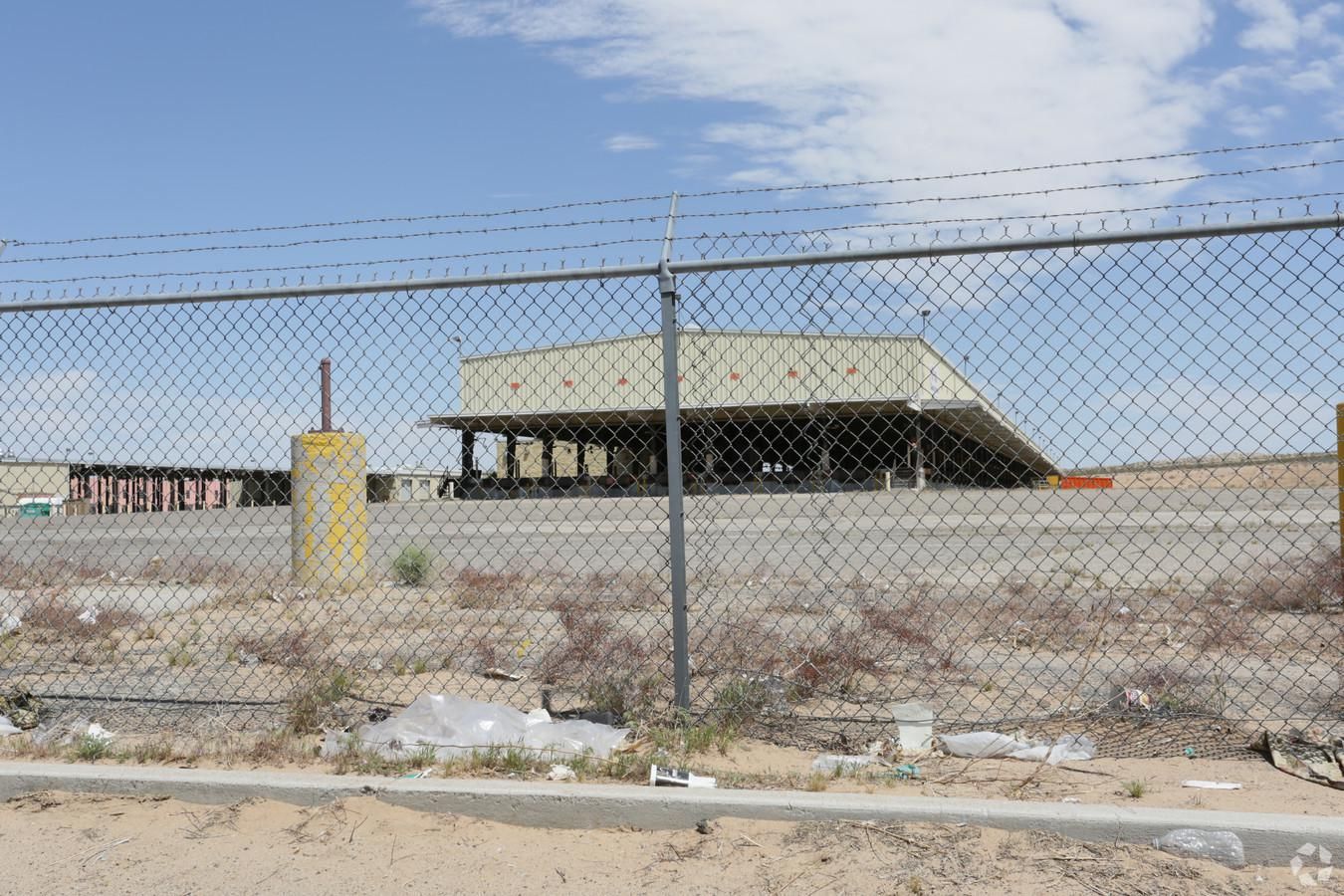 Bldg 3 photo 2