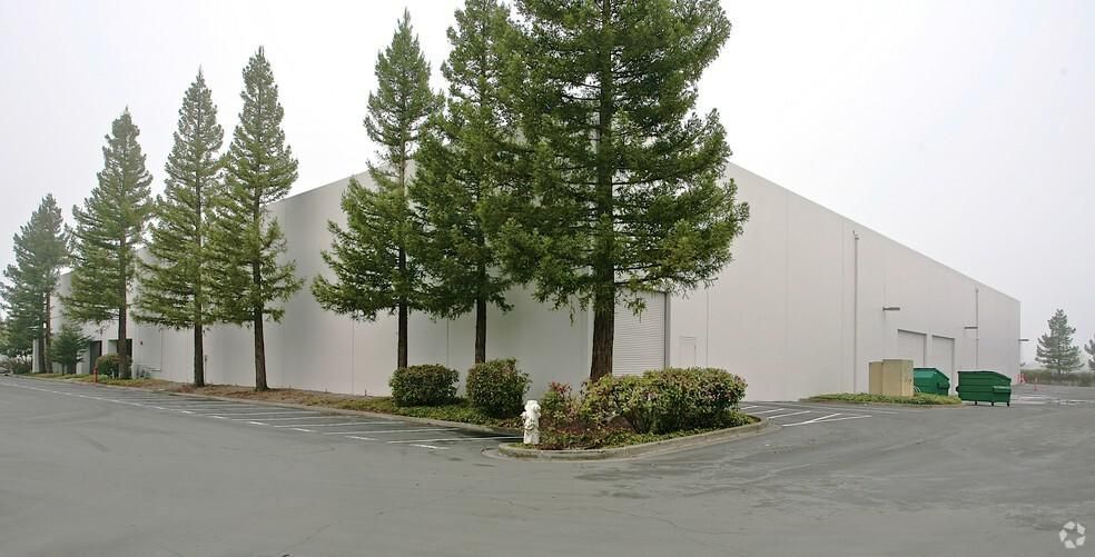 2321-2329 Circadian Way photo 4