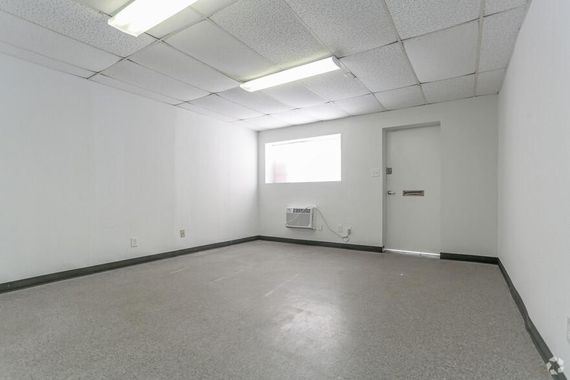 Southwest Service Center 9801-9811 Harwin Dr