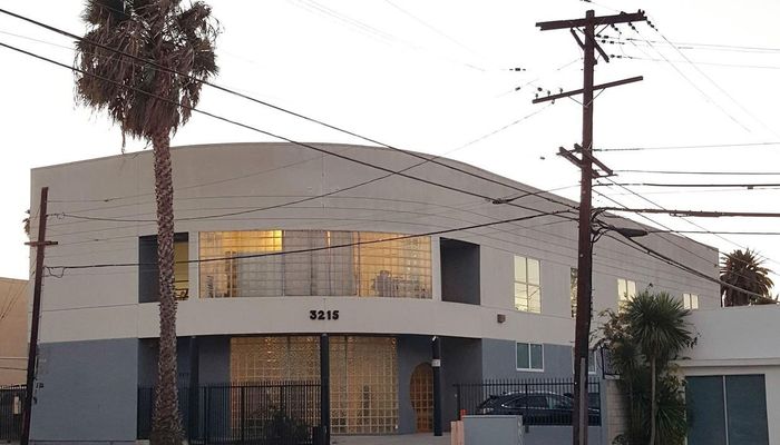 Office Space for Rent at 3215 La Cienega Ave Los Angeles, CA 90034 - #4