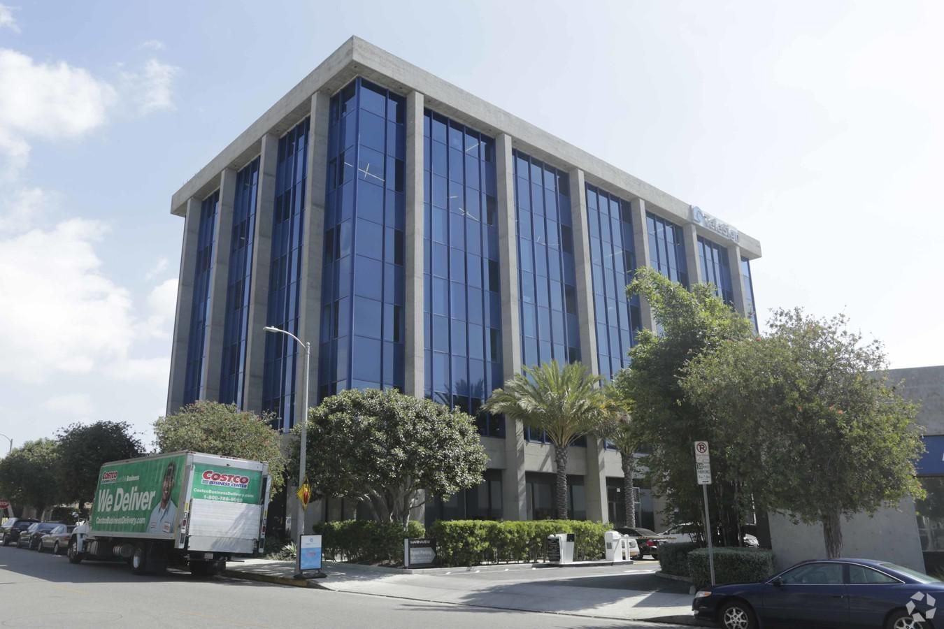 Marina View Office Building photo 3