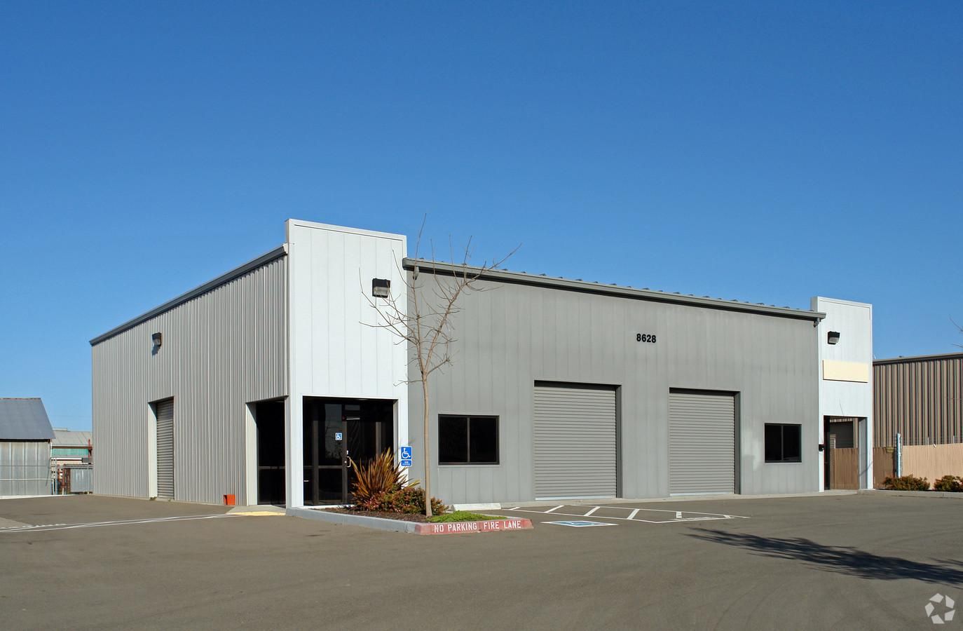 Bldg 4 photo 2