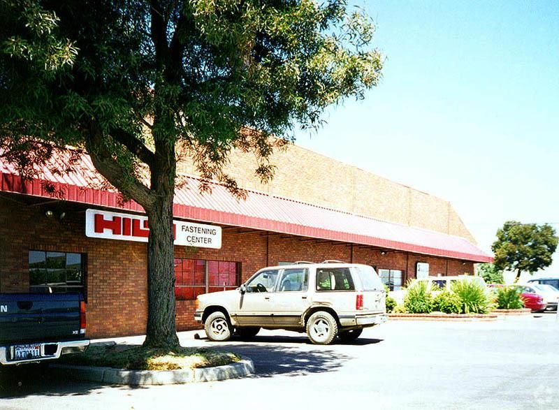 Flex Property For Lease photo 2