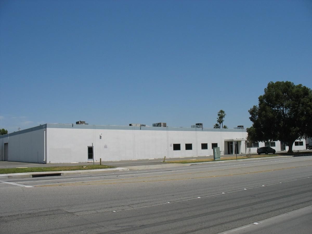 2951 E. La Palma photo 2