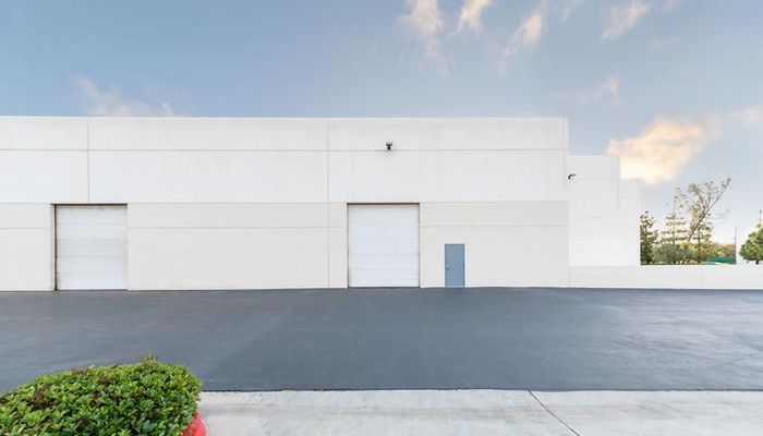 Warehouse Space for Rent at 3280 Corporate View Vista, CA 92081 - #1