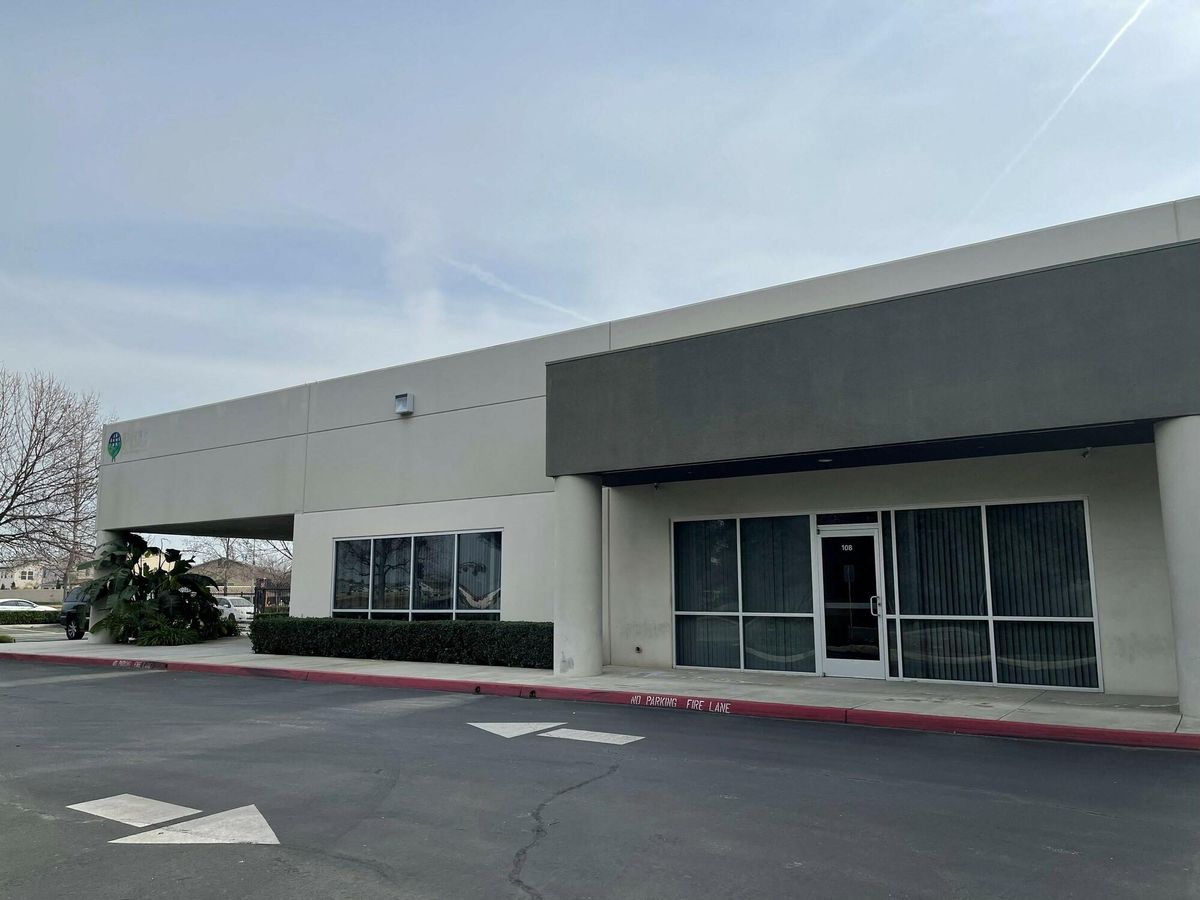 High Quality Office/Warehouse Space in Northeast Fresno, CA photo 3