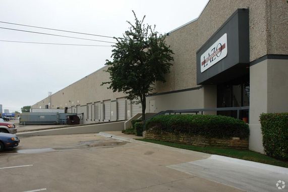 601-611 W Mockingbird Ln