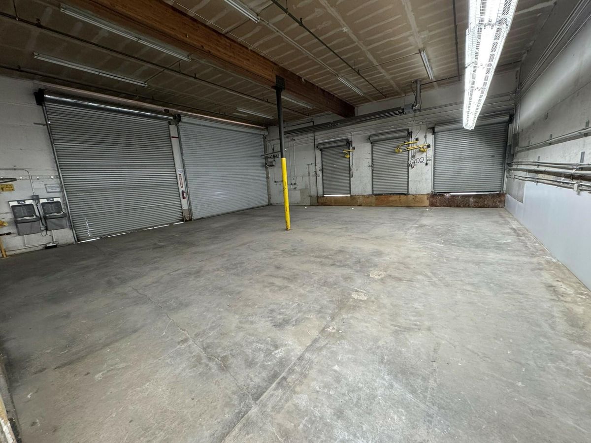 1746 D St photo 4