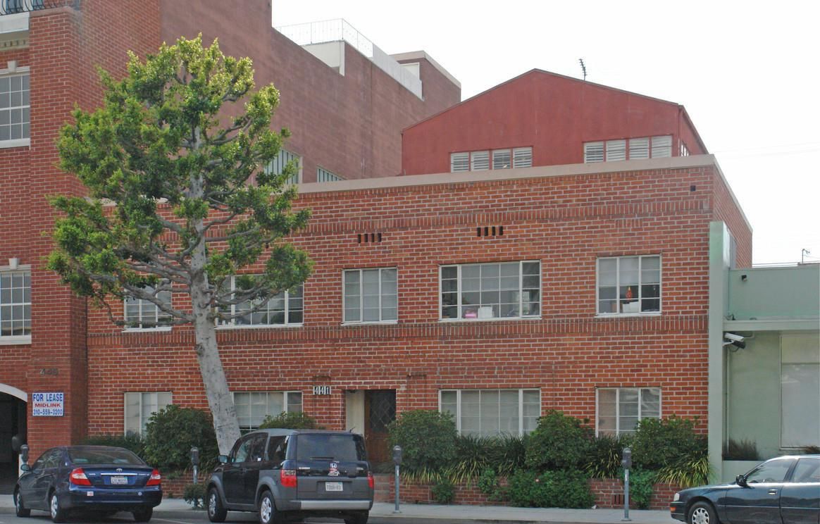 441 S Beverly Drive photo 3