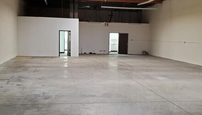 Warehouse Space for Rent at 9155 Alabama Ave Chatsworth, CA 91311 - #8