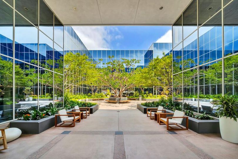 Maple Plaza 335-345 N Maple Dr