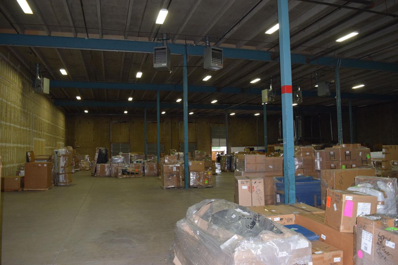 20,864 SF warehouse with dock high and drive-in loading doors for sublease photo 2