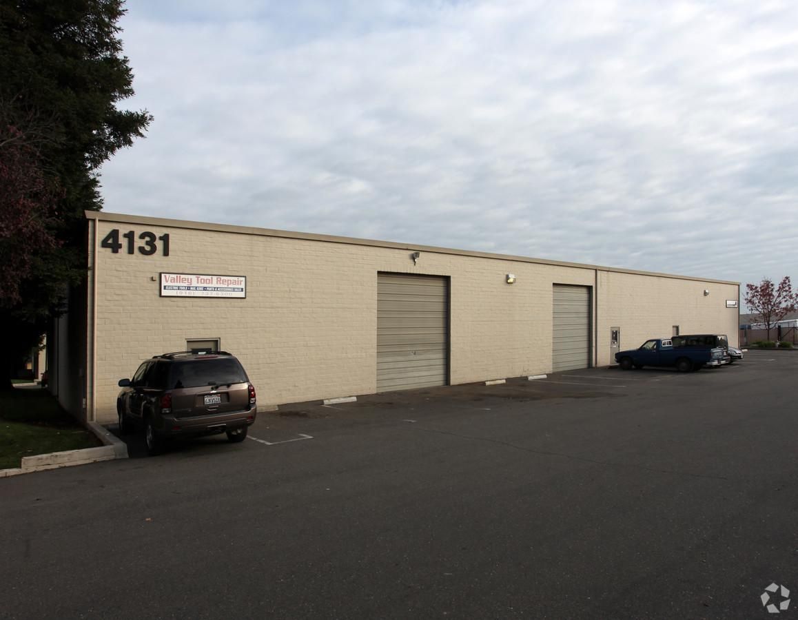 Industrial Property For Lease photo 1