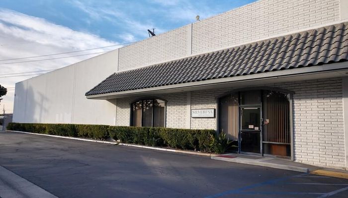 Warehouse Space for Rent at 401 W Dyer Rd Santa Ana, CA 92707 - #4