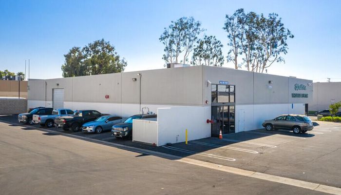 Warehouse Space for Rent at 1040 N Kraemer Pl Anaheim, CA 92806 - #2