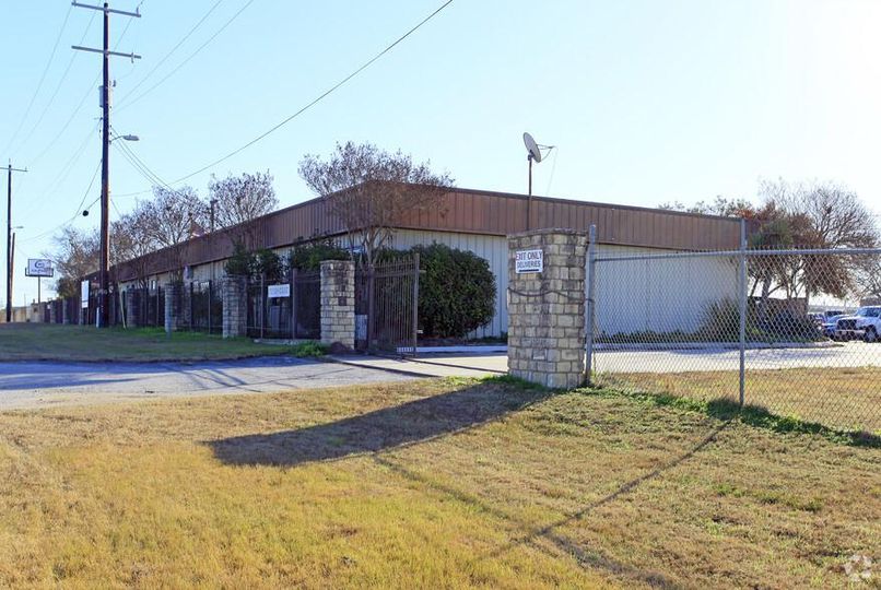 Office Facility 11218 Interstate 10 E