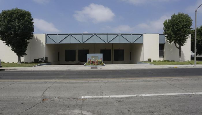 Warehouse Space for Rent at 2643-2645 Industry Way Lynwood, CA 90262 - #4