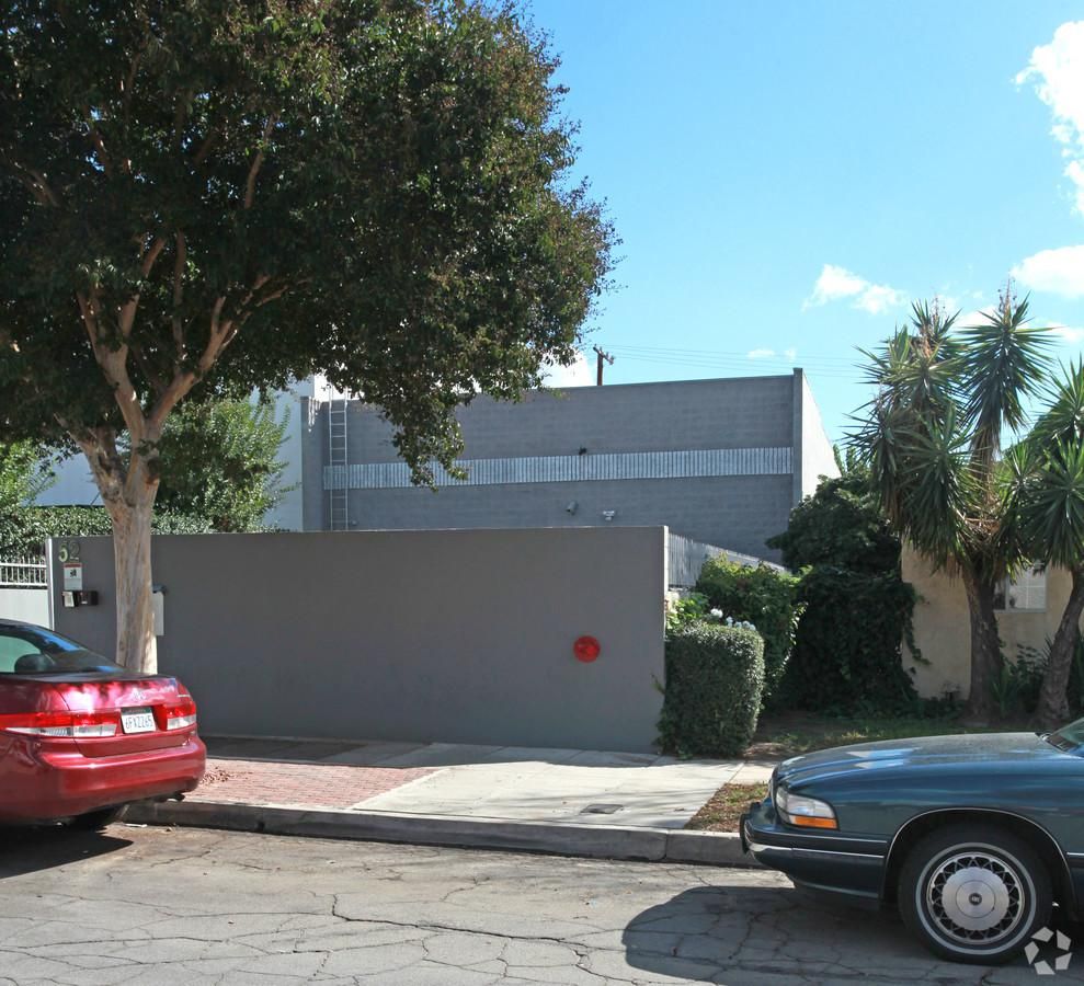 Office Lease photo 3