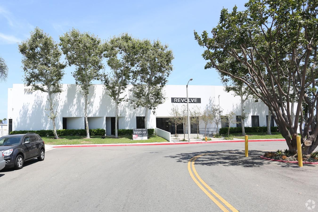 Bldg 4 photo 1