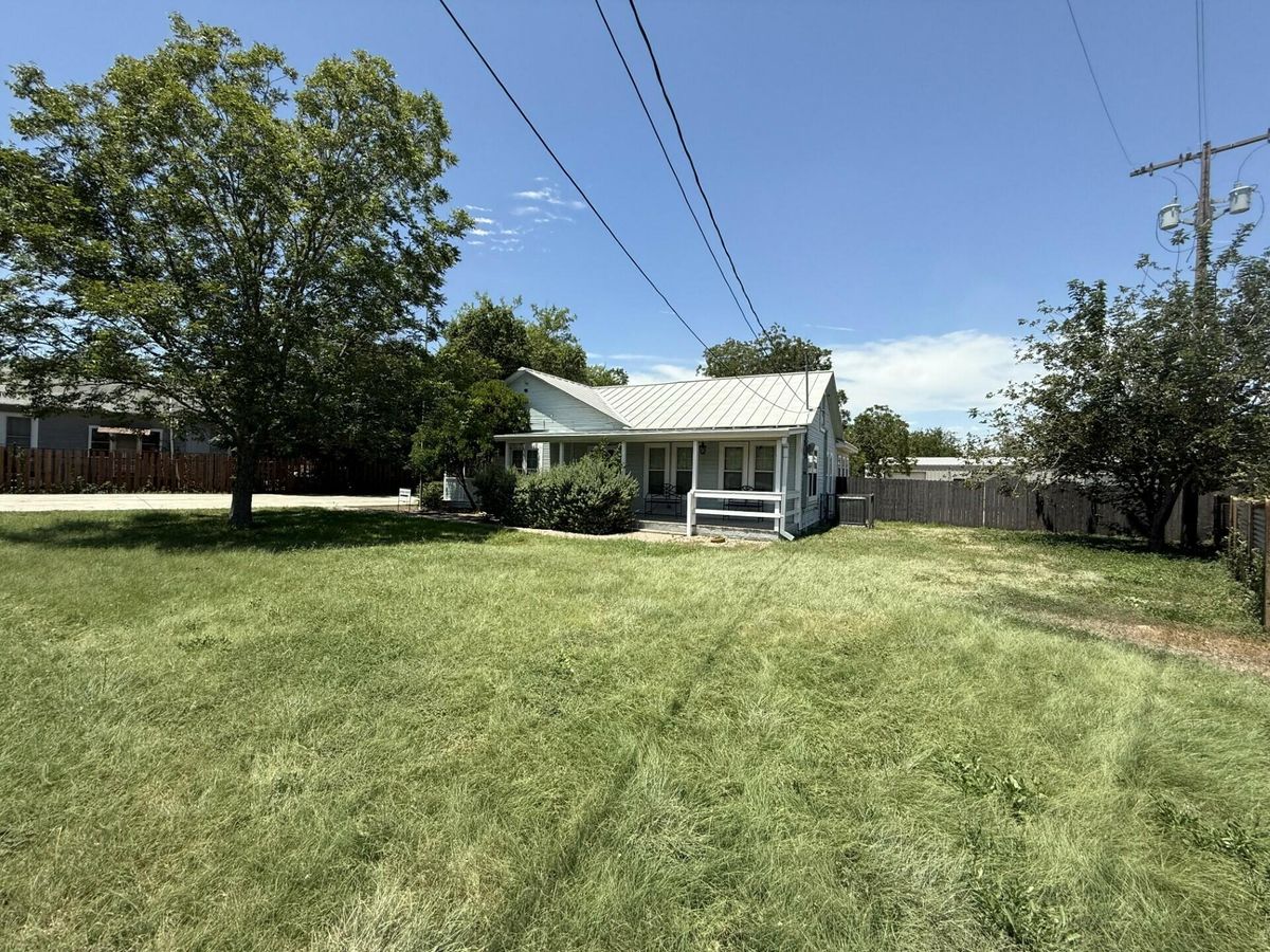 4778 Old HWY 81 photo 2