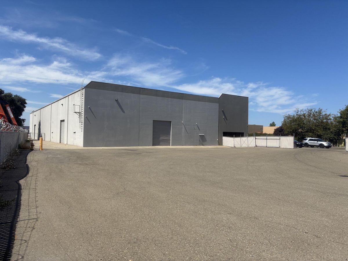 TRIANGLE INDUSTRIAL PARK photo 3