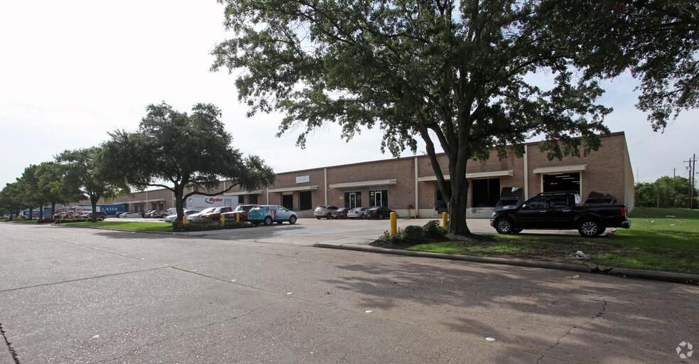 2301-2399 Minimax Dr photo 4