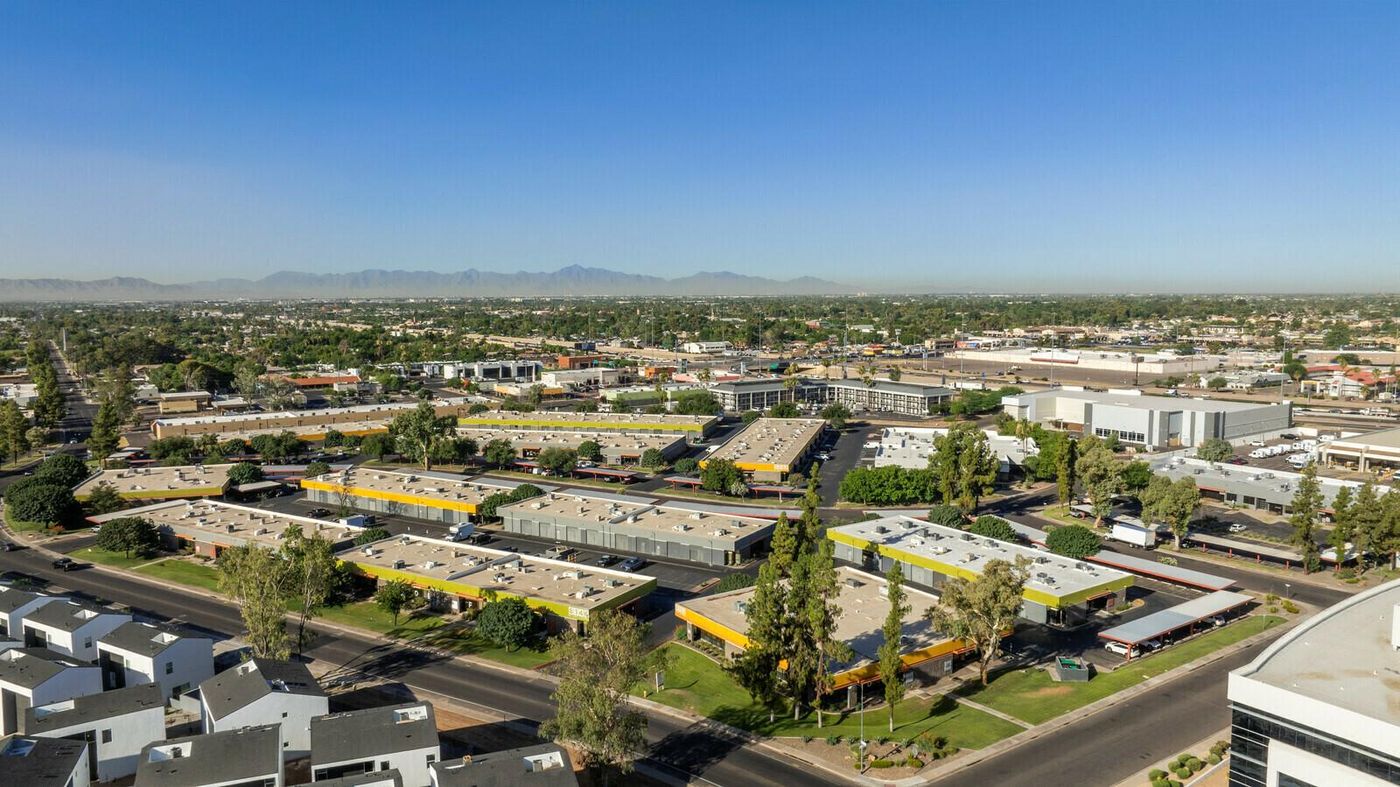 BLACK CANYON BUSINESS PARK photo 2