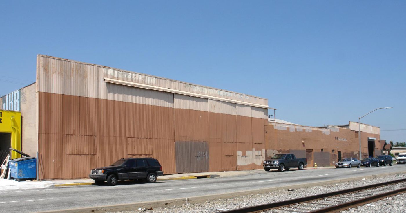 Industrial Property For Lease photo 1