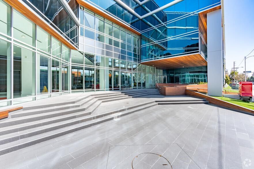 Twelve555 12555 Jefferson Blvd photo 2