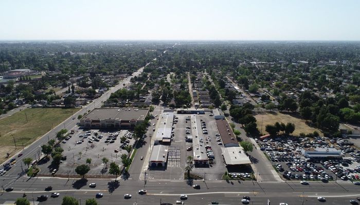 Warehouse Space for Sale at 2501-2597 N Blackstone Ave Fresno, CA 93703 - #5