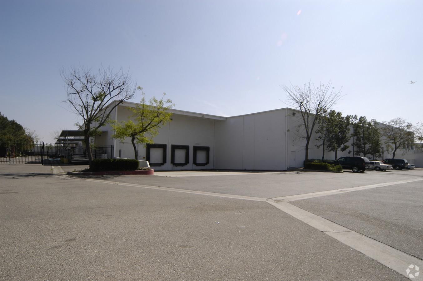 Bldg 2 photo 3