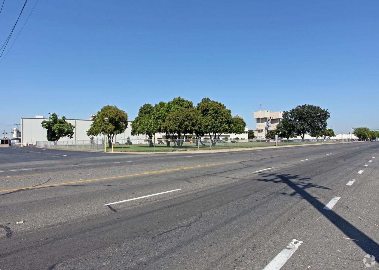 Capital Commerce Center 22 photo 1