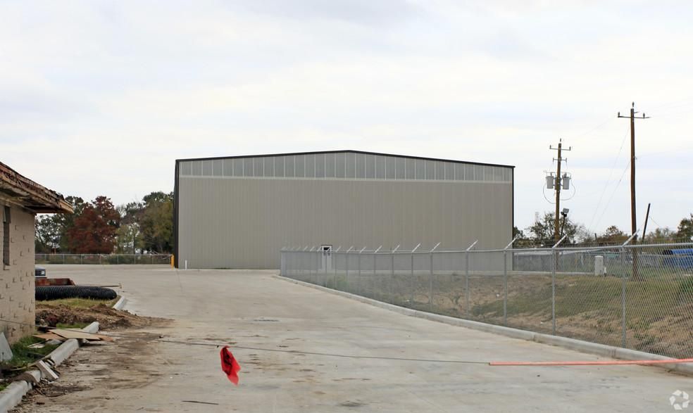 80 White Rd photo 2