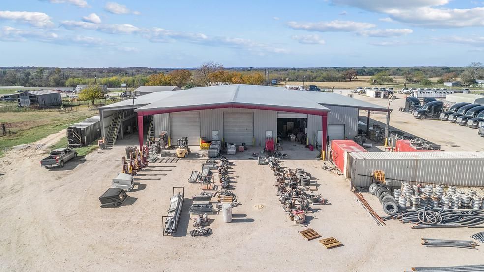 22,630 SF Facility on 14.6 Acres! 972 Tx-123 photo 3