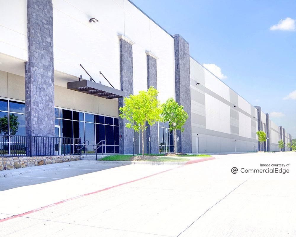 Core5 Logistics Center at McKinney - Building B photo 4