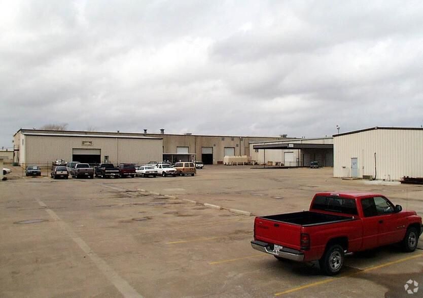 1400 Everman Pky photo 2