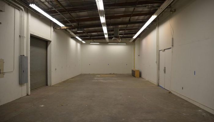 Warehouse Space for Rent at 900-902 Western Ave Glendale, CA 91201 - #9