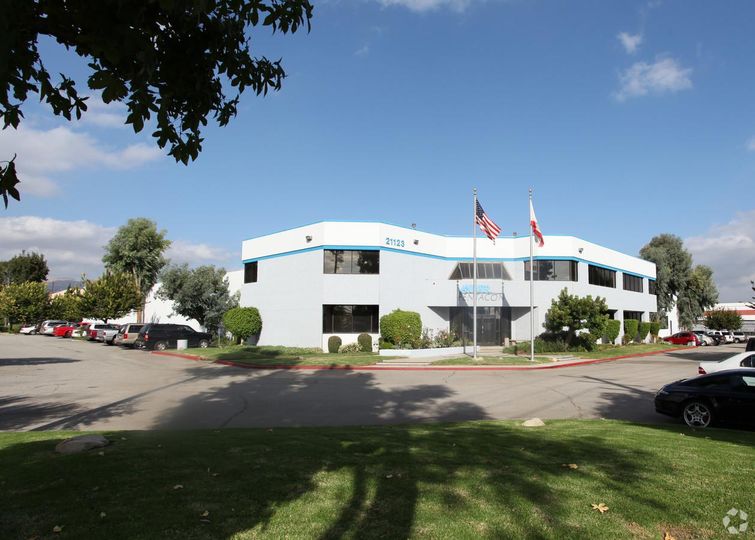 LANDLORD WILL MODIFY OFFICES TO SUIT