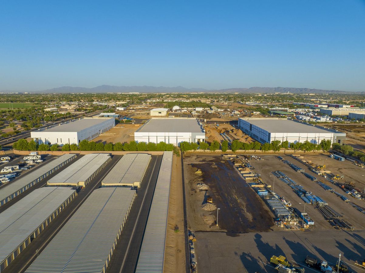 Midway Commerce Center photo 1