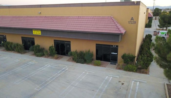 Warehouse Space for Rent at 17229 Lemon St. Hesperia, CA 92345 - #10