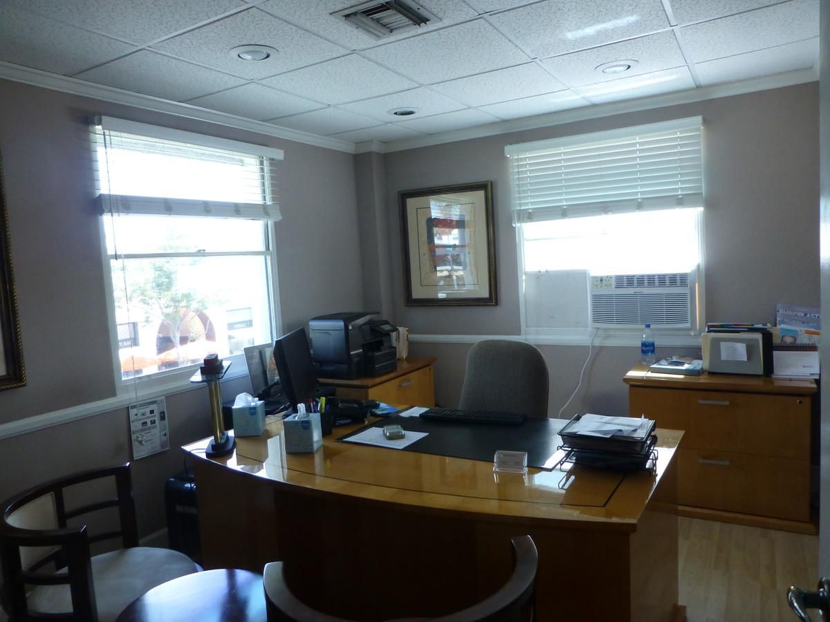 Two Medical spaces Prime Beverly Hills photo 3
