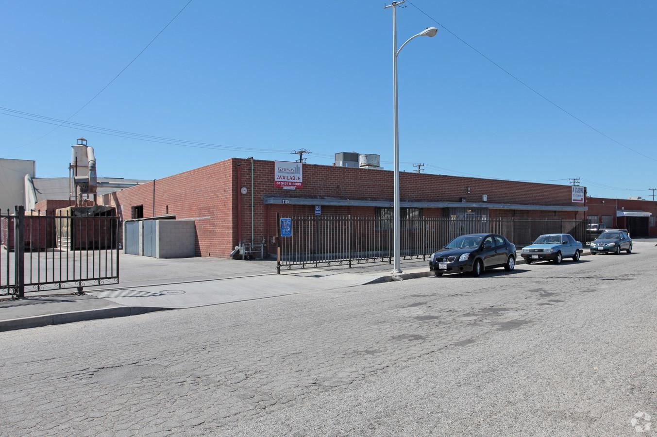 1135 Stanford Ave, Los Angeles, CA 90059 photo 2