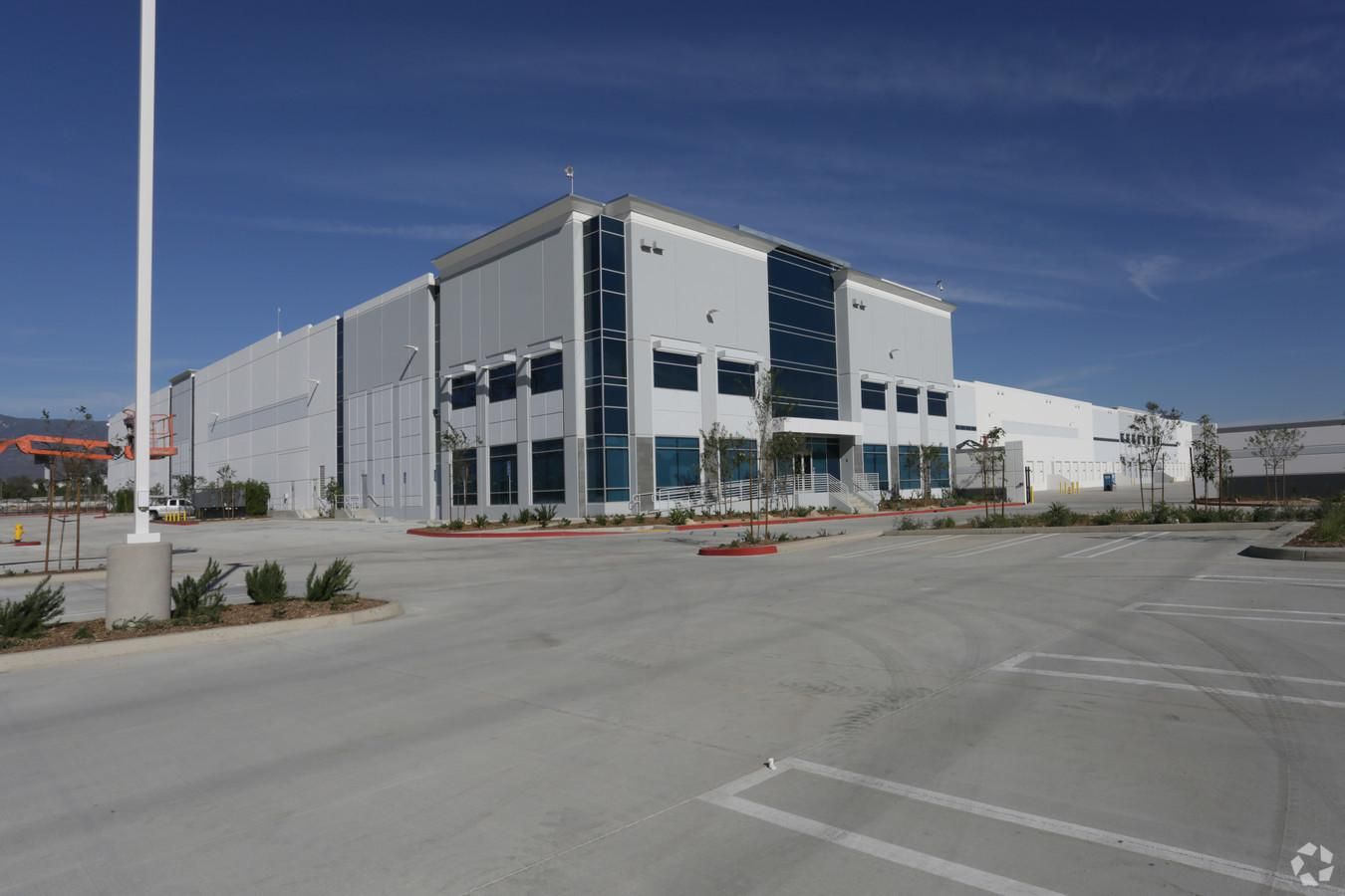 Slover Commerce Center photo 1