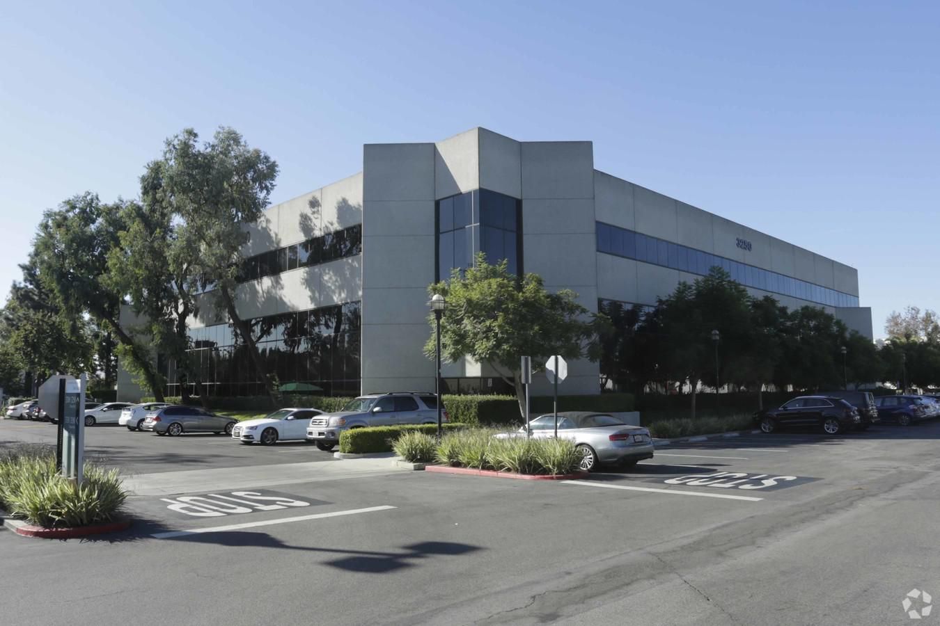 3250 Ocean Park Blvd photo 1