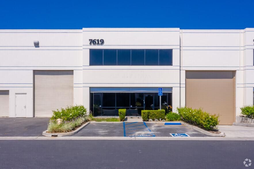 Somerset Business Center 7617-7621 Somerset Blvd photo 4