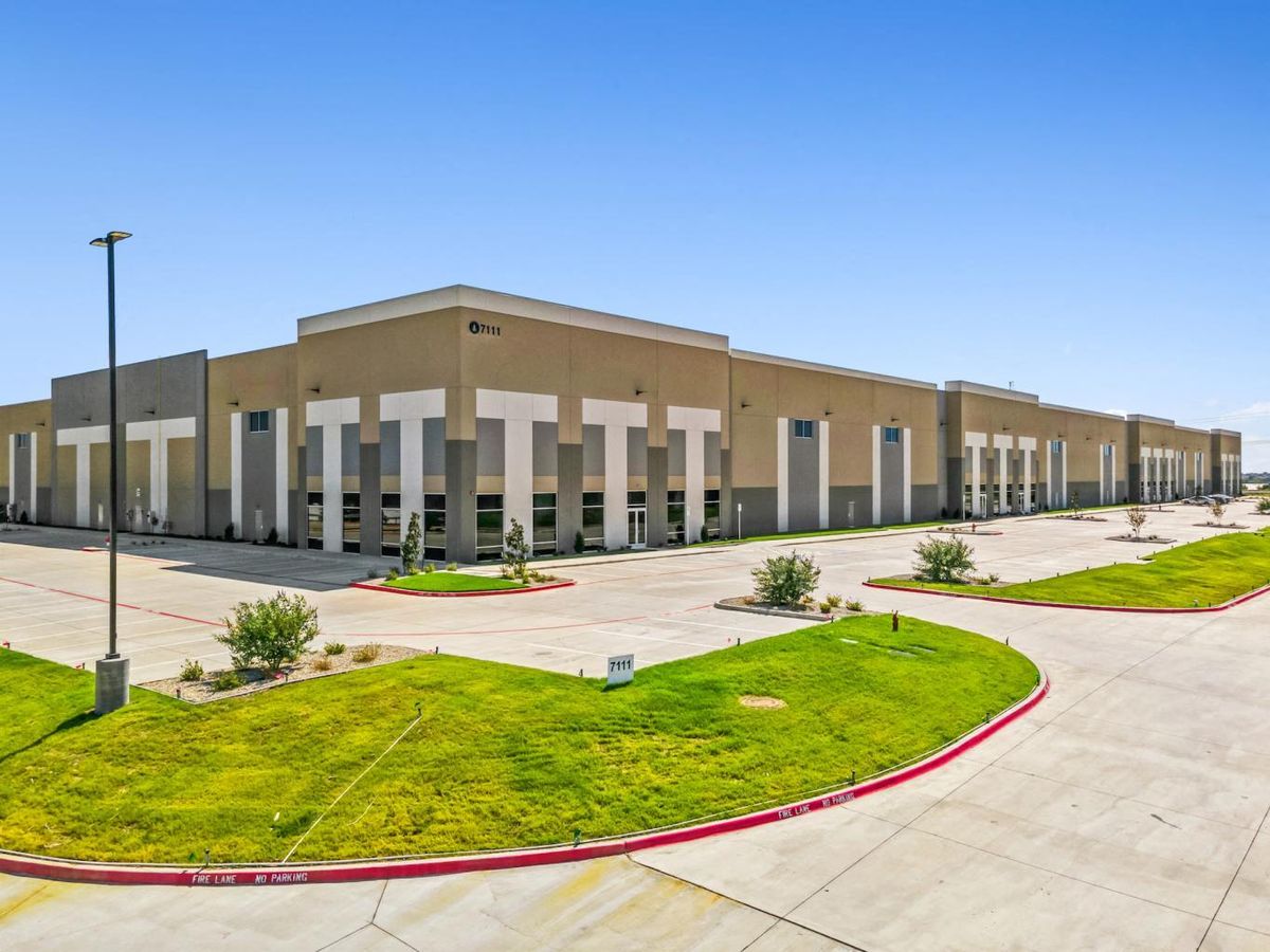 Cooper Commerce Center Building 3 photo 3