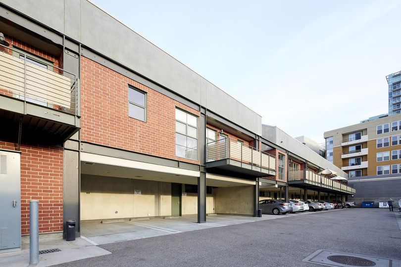 3 story live/work loft